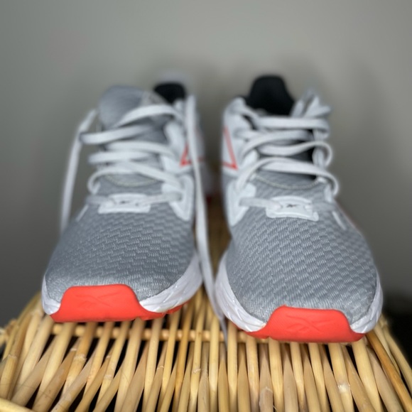 Reebok - Picture 4 of 7